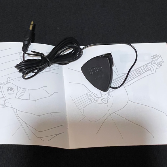 COPY - IK Multimedia iRig Acoustic Clip-On Guitar Microphone for iOS and Mac - Picture 11 of 12
